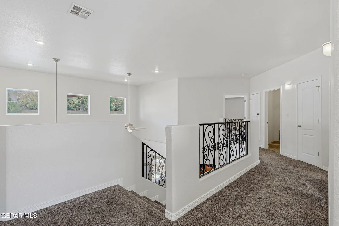 Photo of 6516 WIND RIDGE Drive