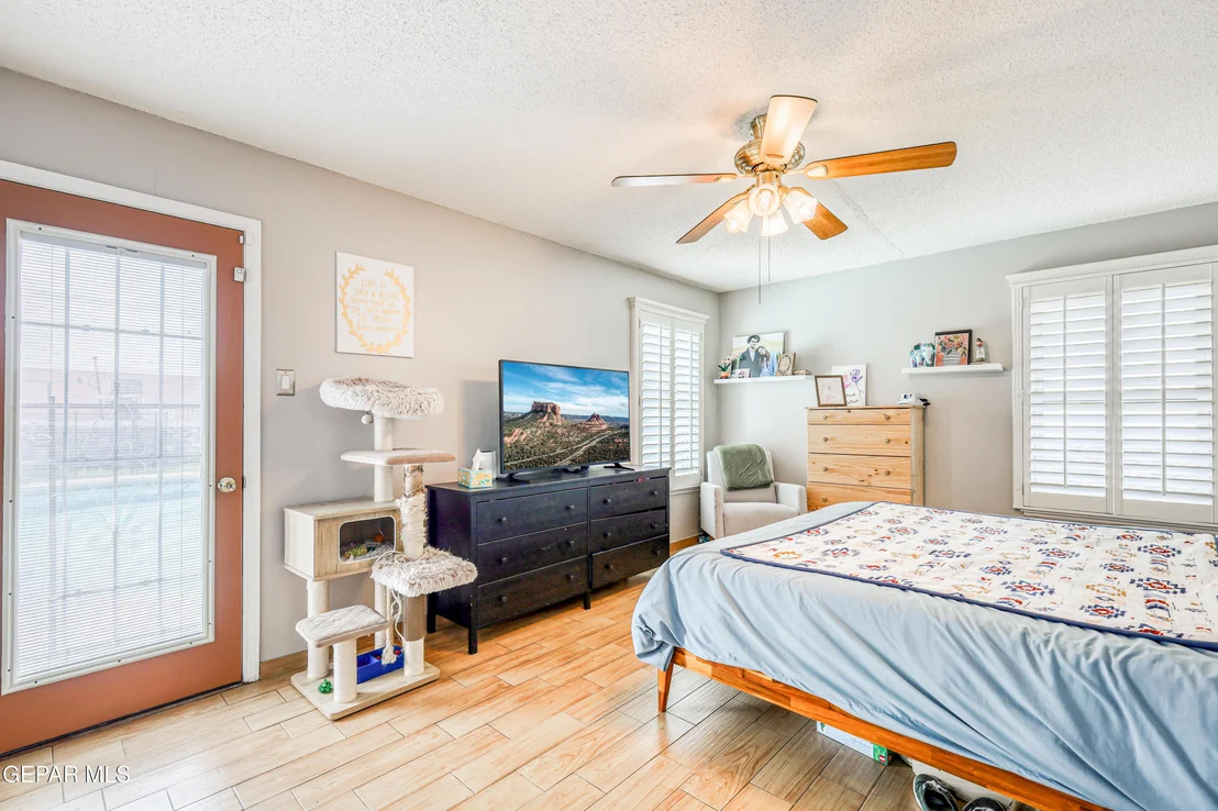 Photo of 708 SOMERSET Drive