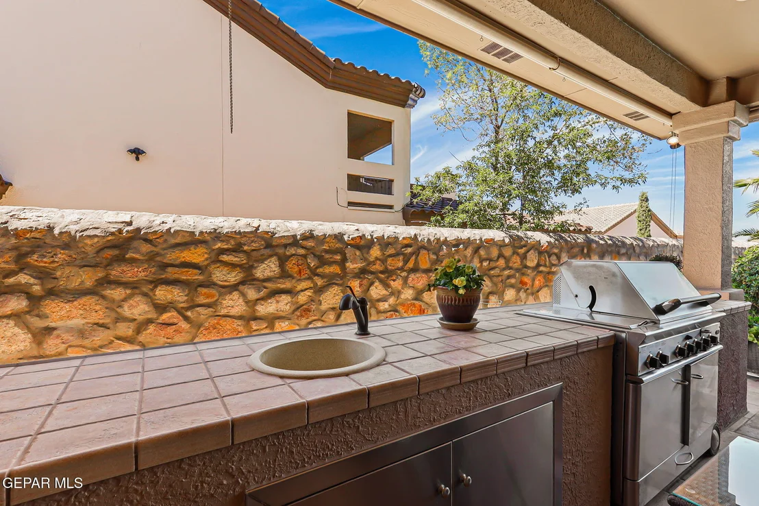 Photo of 6333 FRANKLIN TRAIL Drive