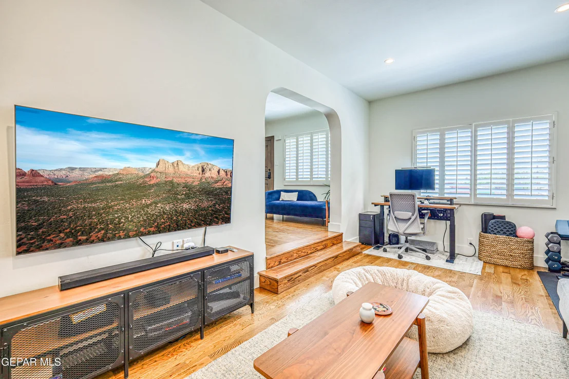 Photo of 2304 FLORENCE