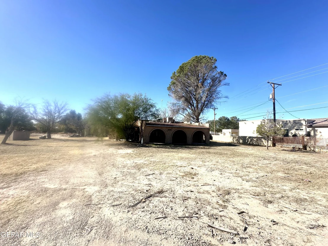 Photo of 12724 Alameda Avenue