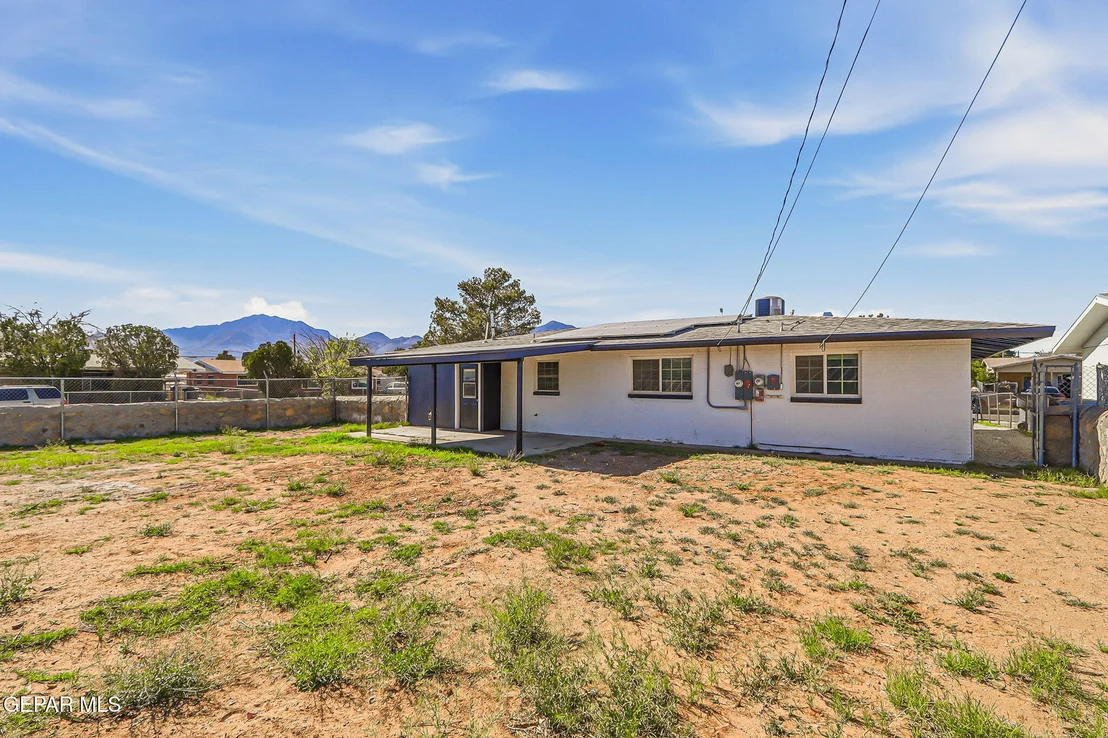 Photo of 5700 Lexington Road