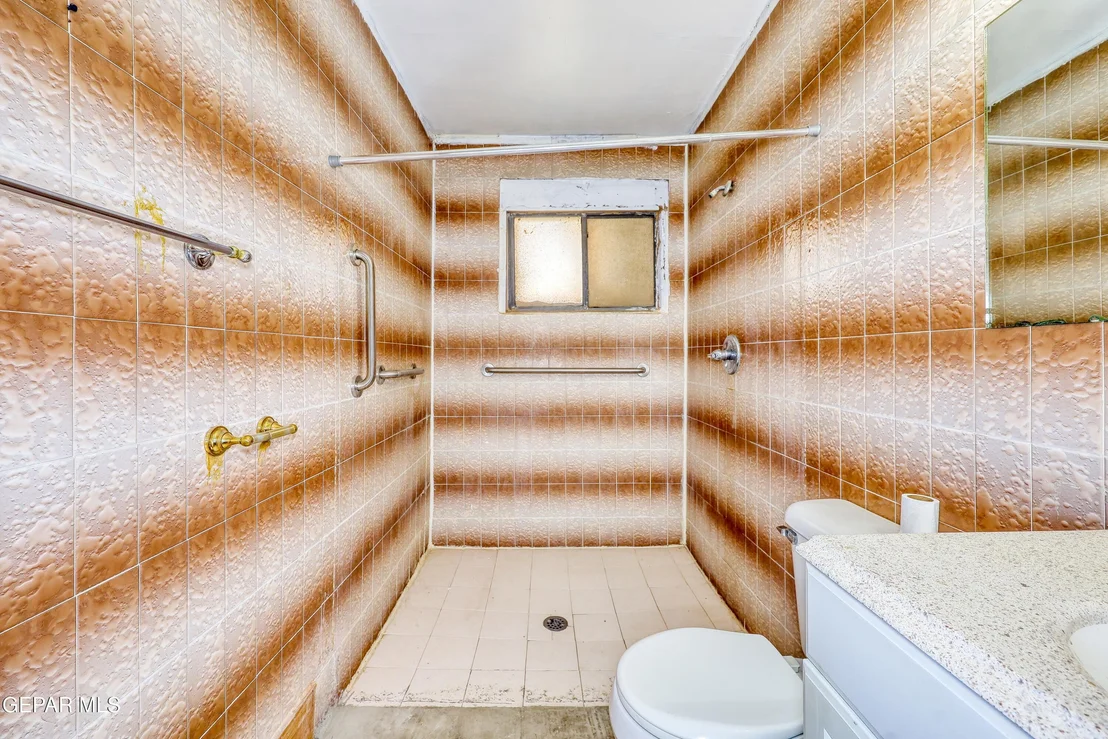 Photo of 7421 MINDORO Place