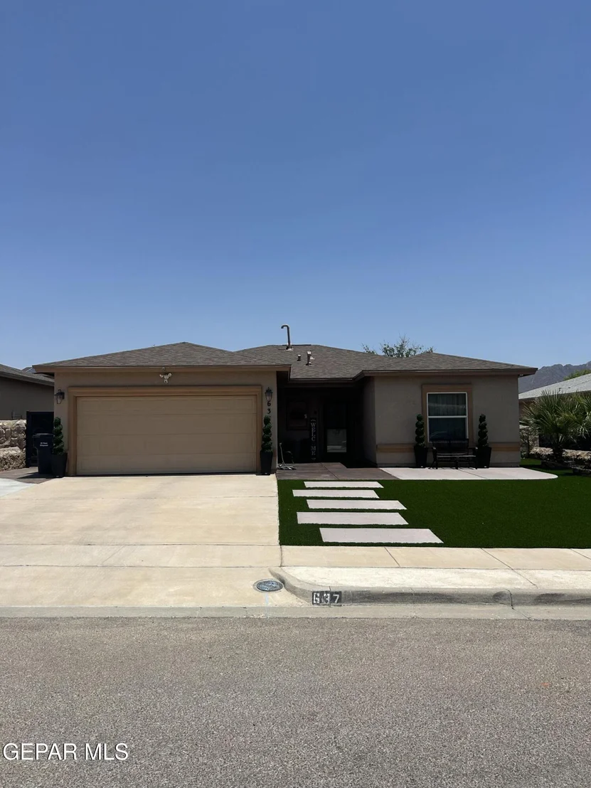 Photo of 637 TORRES ALTOS Street