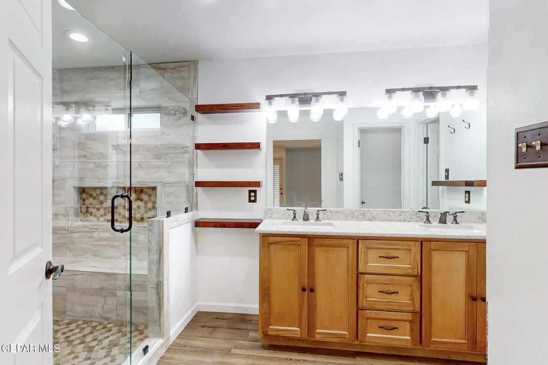 Photo of 633 WILD WILLOW Drive