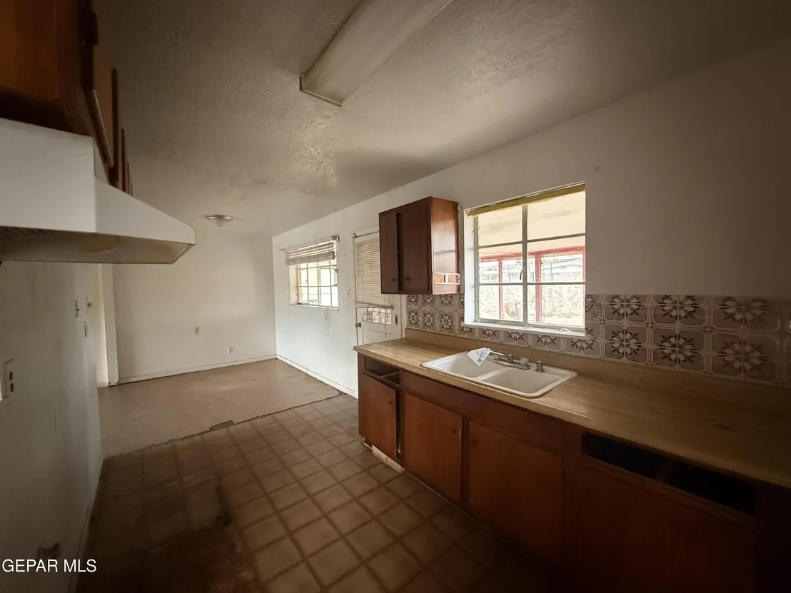 Photo of 4944 CAMDEN Circle