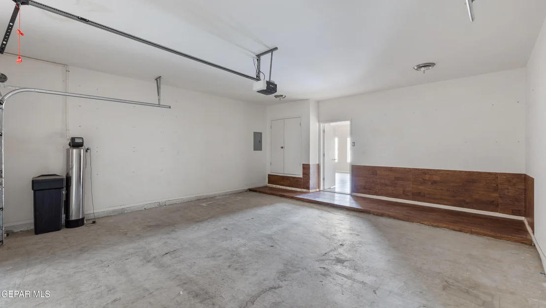 Photo of 5975 REDSTONE RIM Drive