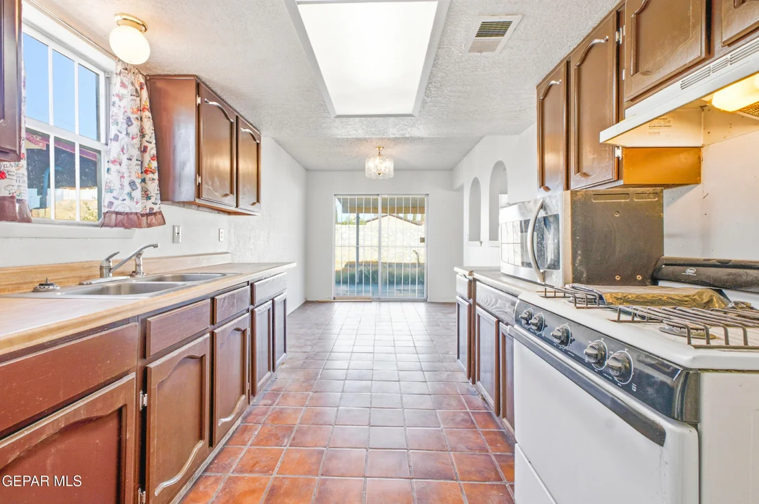 Photo of 1530 BOB SMITH Drive