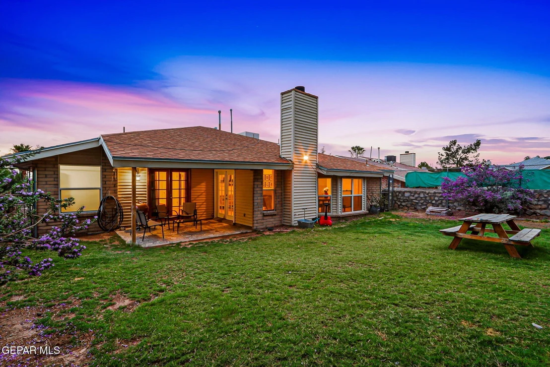 Photo of 680 ABINGTON Drive