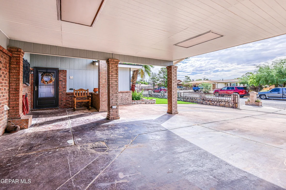 Photo of 11387 BEACH FRONT Drive