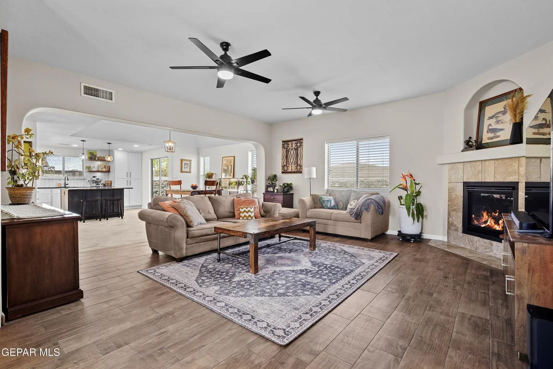 Photo of 14425 APPLE POINT Court