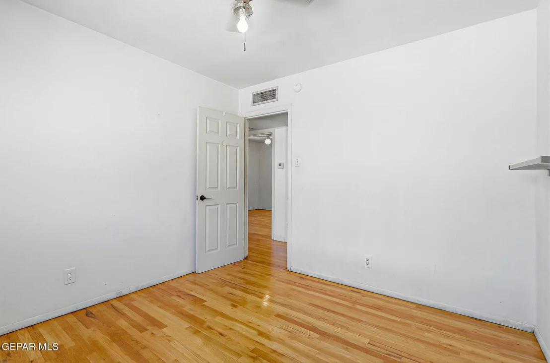 Photo of 3016 Van Buren Avenue