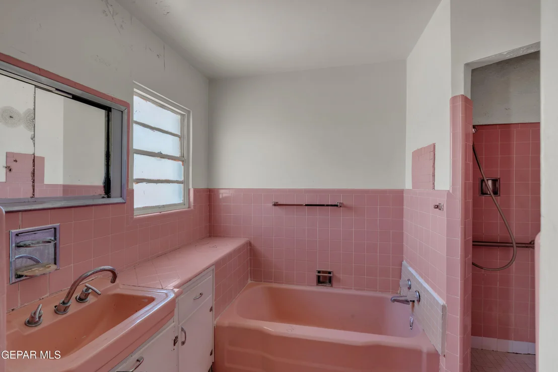 Photo of 3901 FLAMINGO Drive