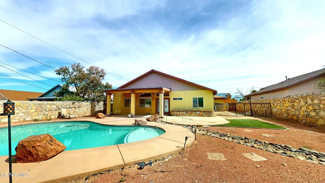 Photo of 820 La Florida Drive