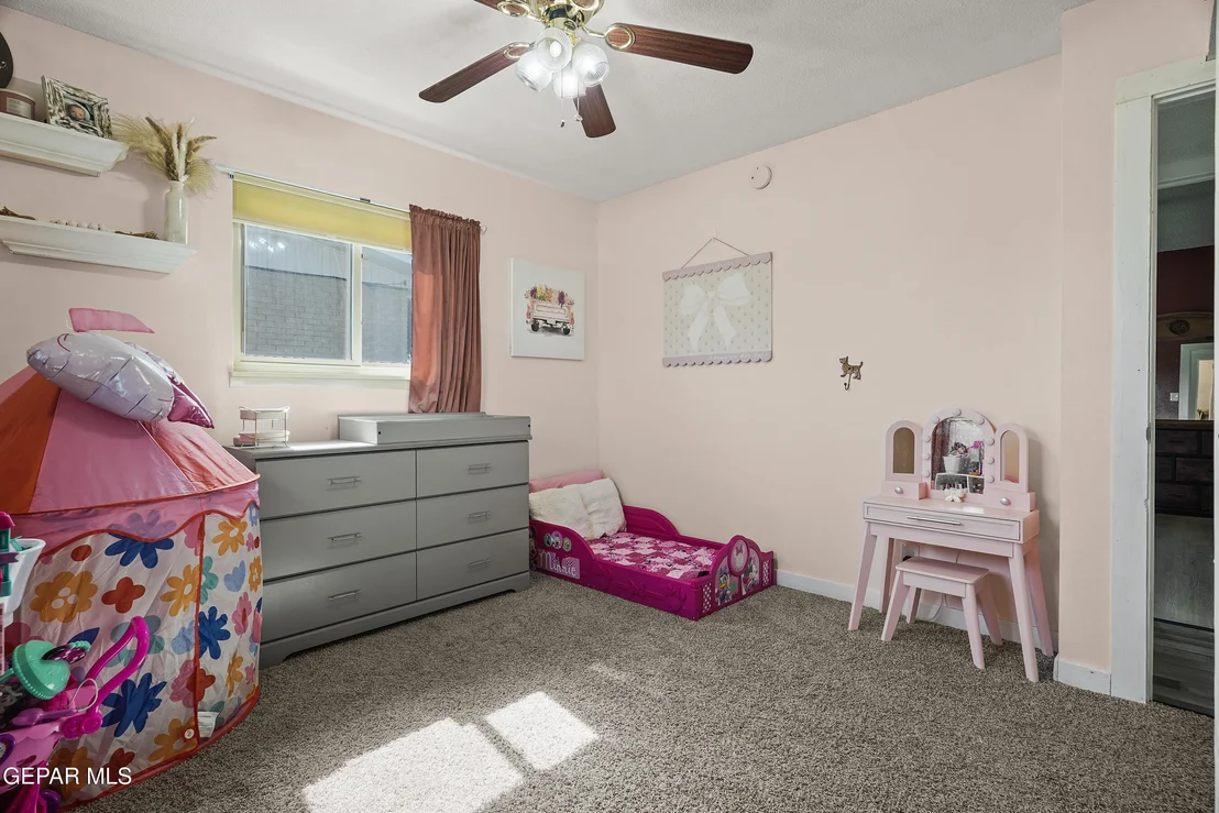 Photo of 5804 TAUTOGA Drive