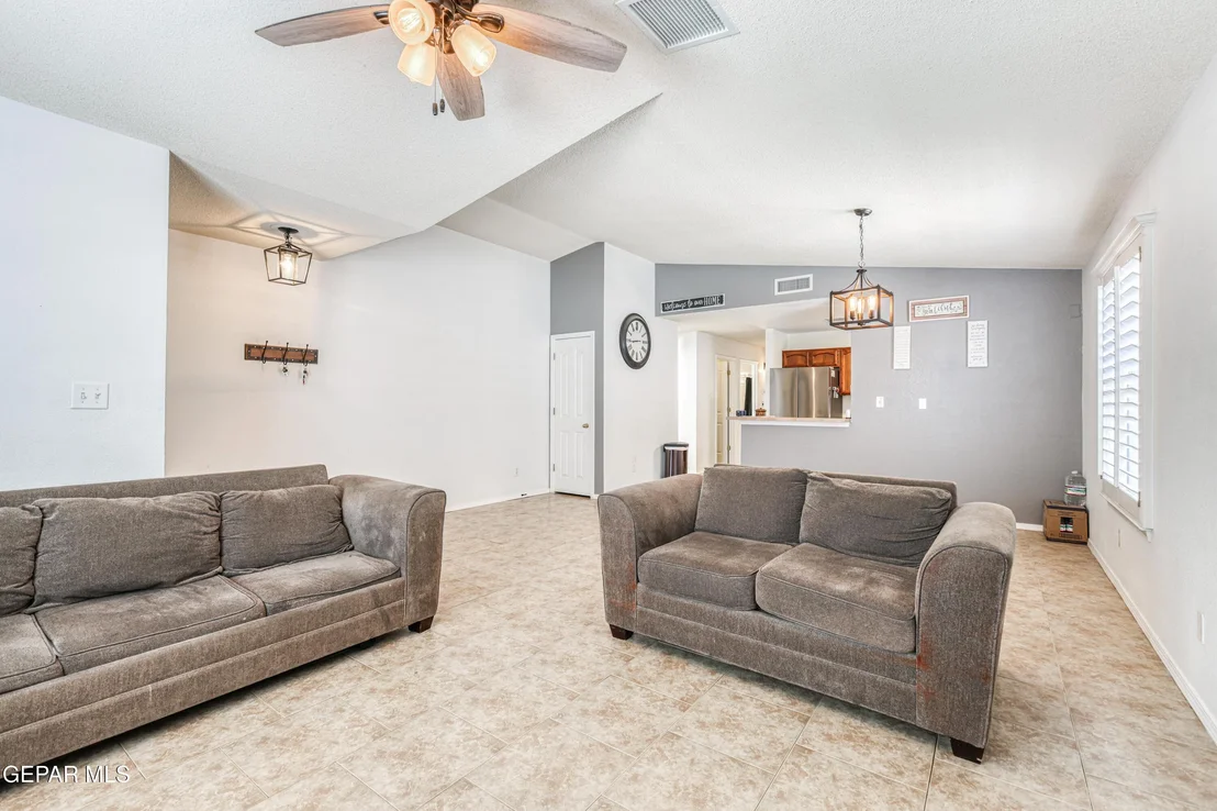 Photo of 12281 SUN BRIDGE Place