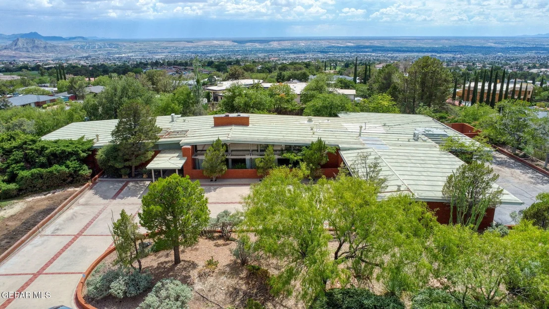 Photo of 1209 Thunderbird Drive