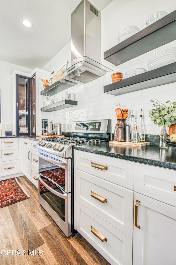 Photo of 1206 STOCKWELL Lane