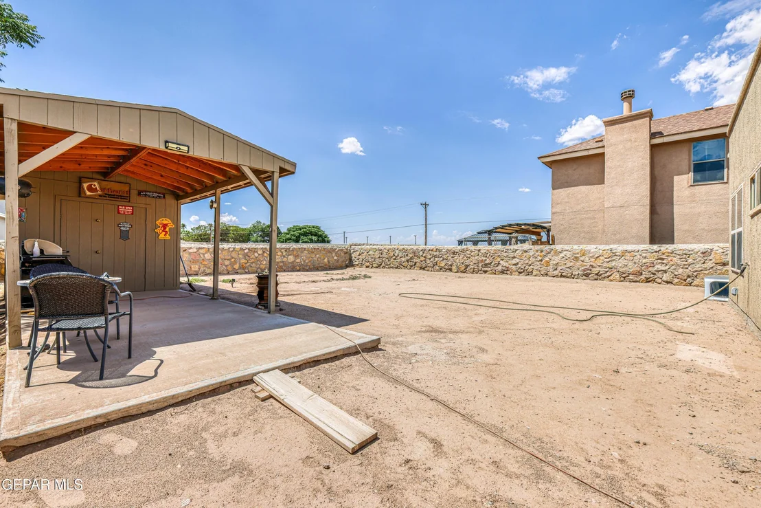 Photo of 13502 RED RIVER Road