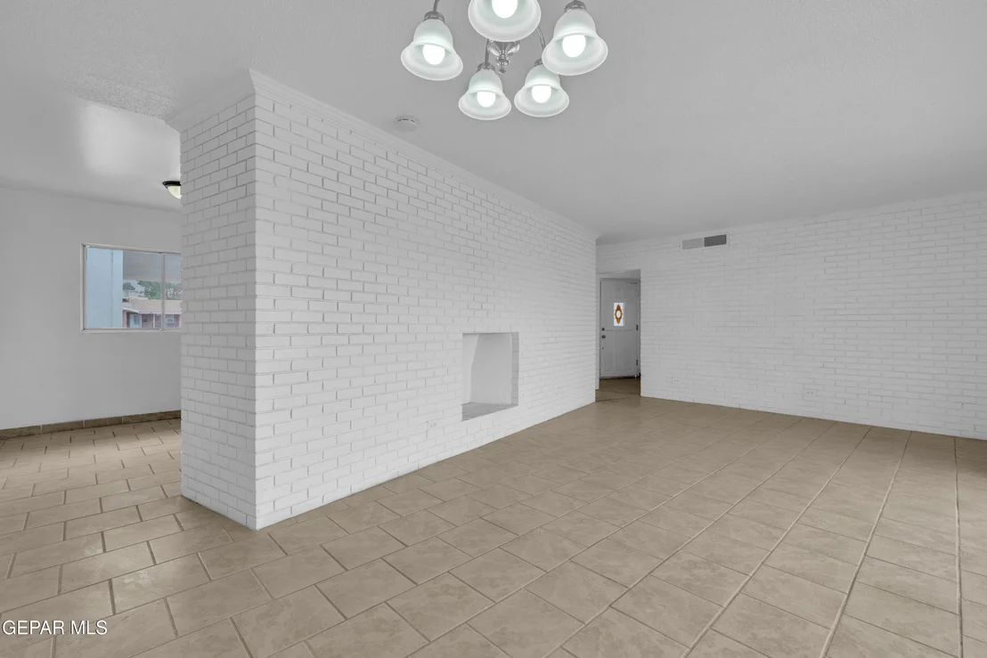 Photo of 6033 Isabella Drive