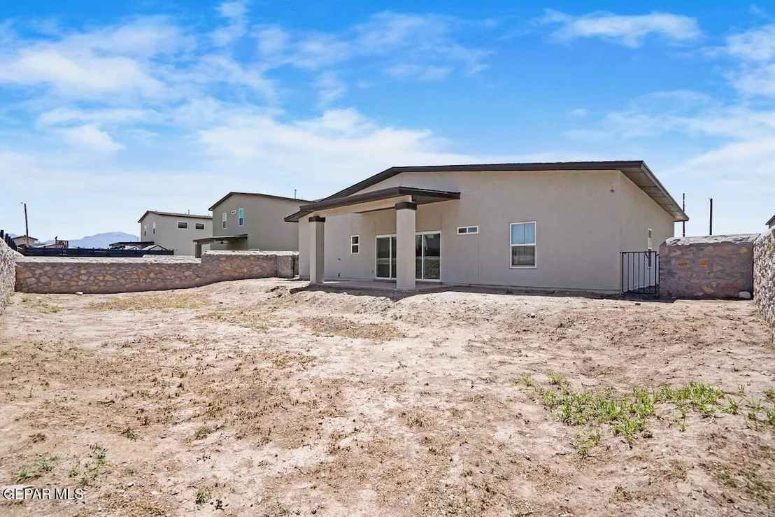 Photo of 965 CROOKED RIVER Drive
