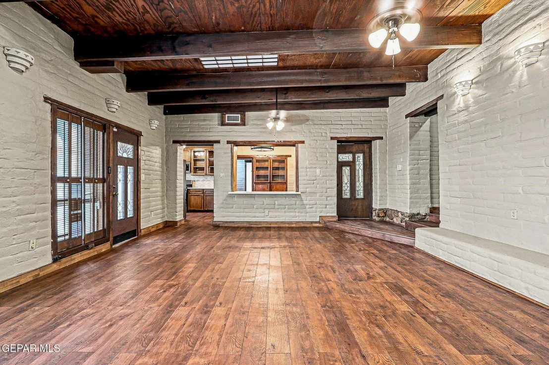 Photo of 6412 VIA DE ALBUR Court