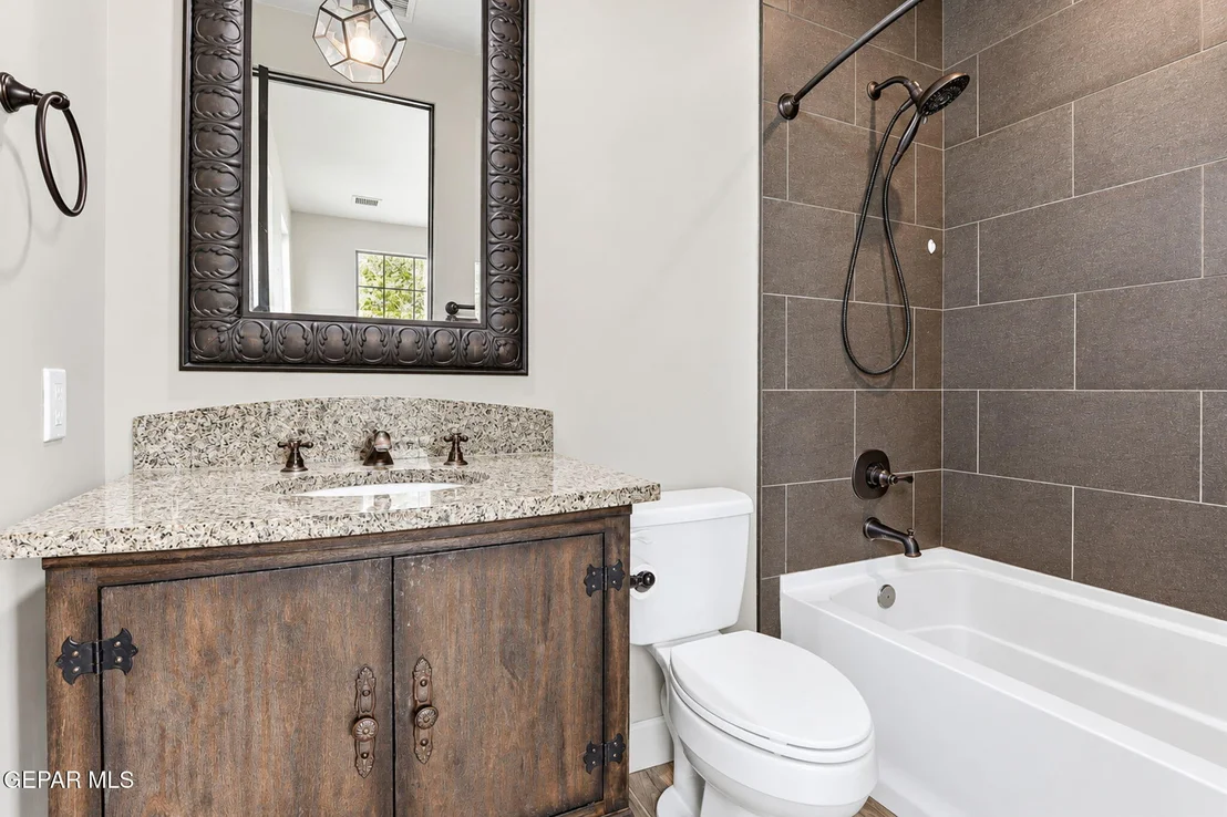 Photo of 5617 RIVER RUN Street