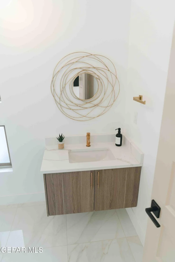 Photo of 653 BIR Circle