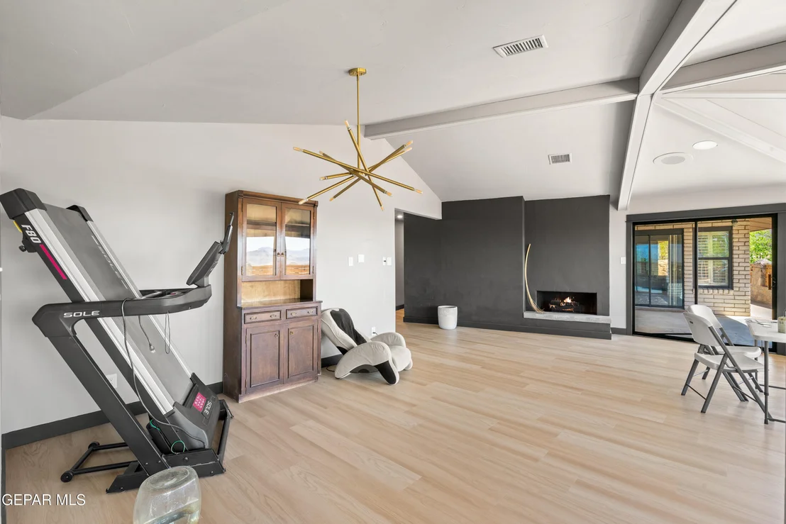 Photo of 516 N SATELLITE Drive
