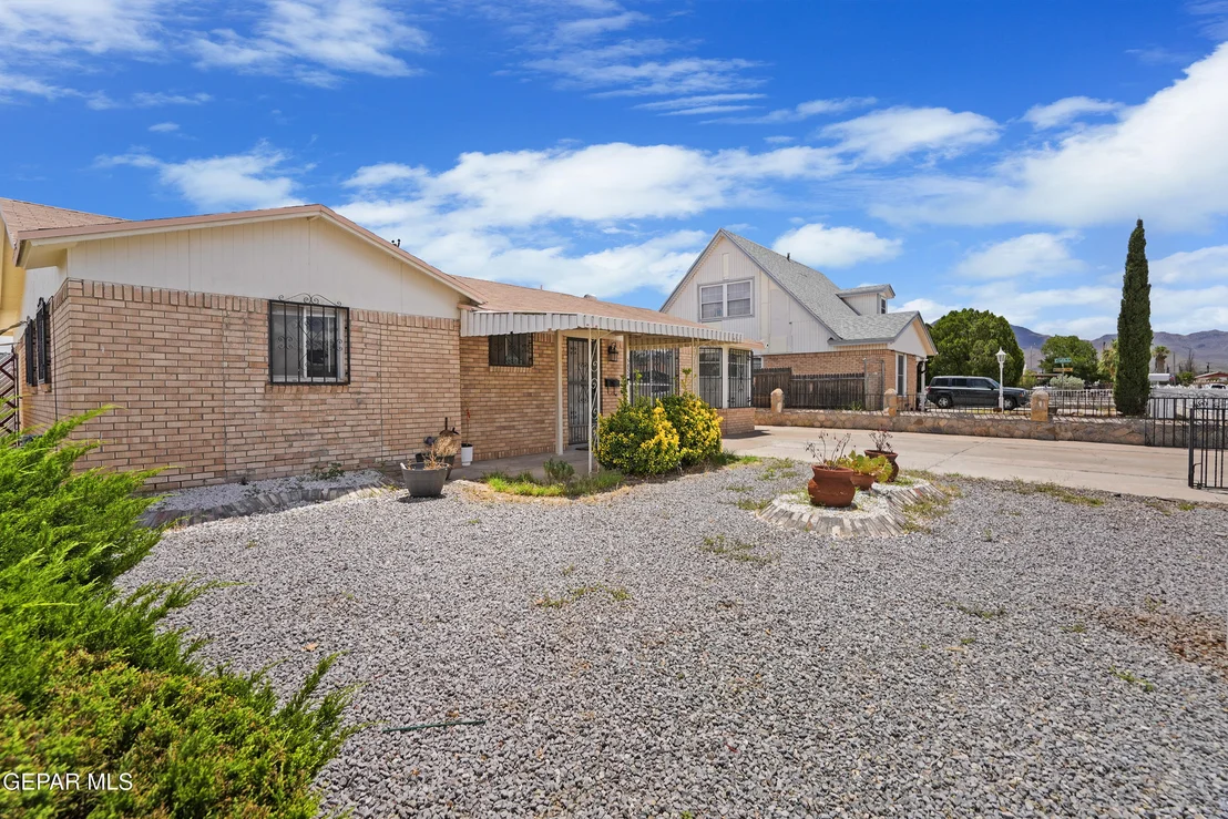 Photo of 5832 DEARBORNE Drive