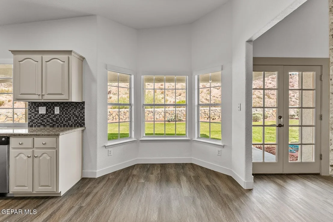Photo of 6637 WIND RIDGE Drive