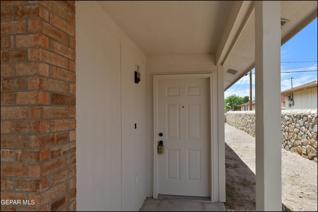 Photo of 315 SUNSET HILLS Drive