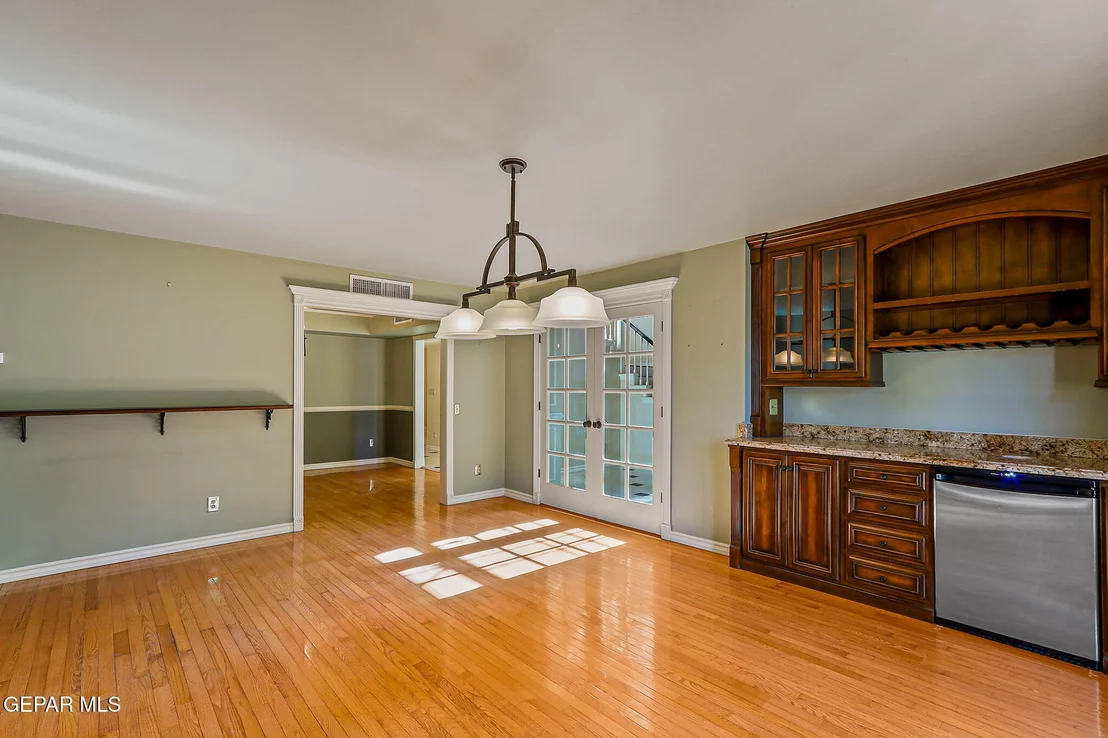 Photo of 3934 Emory rd Road