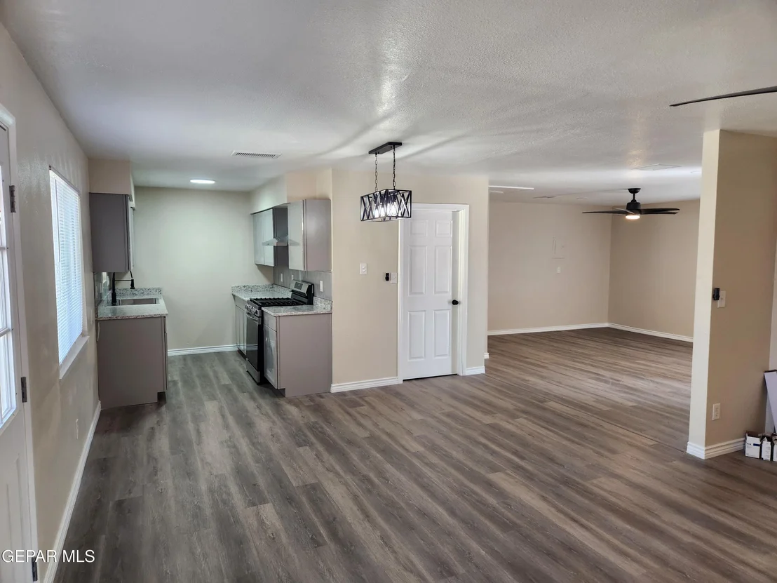 Photo of 901 CARLOTTA Drive