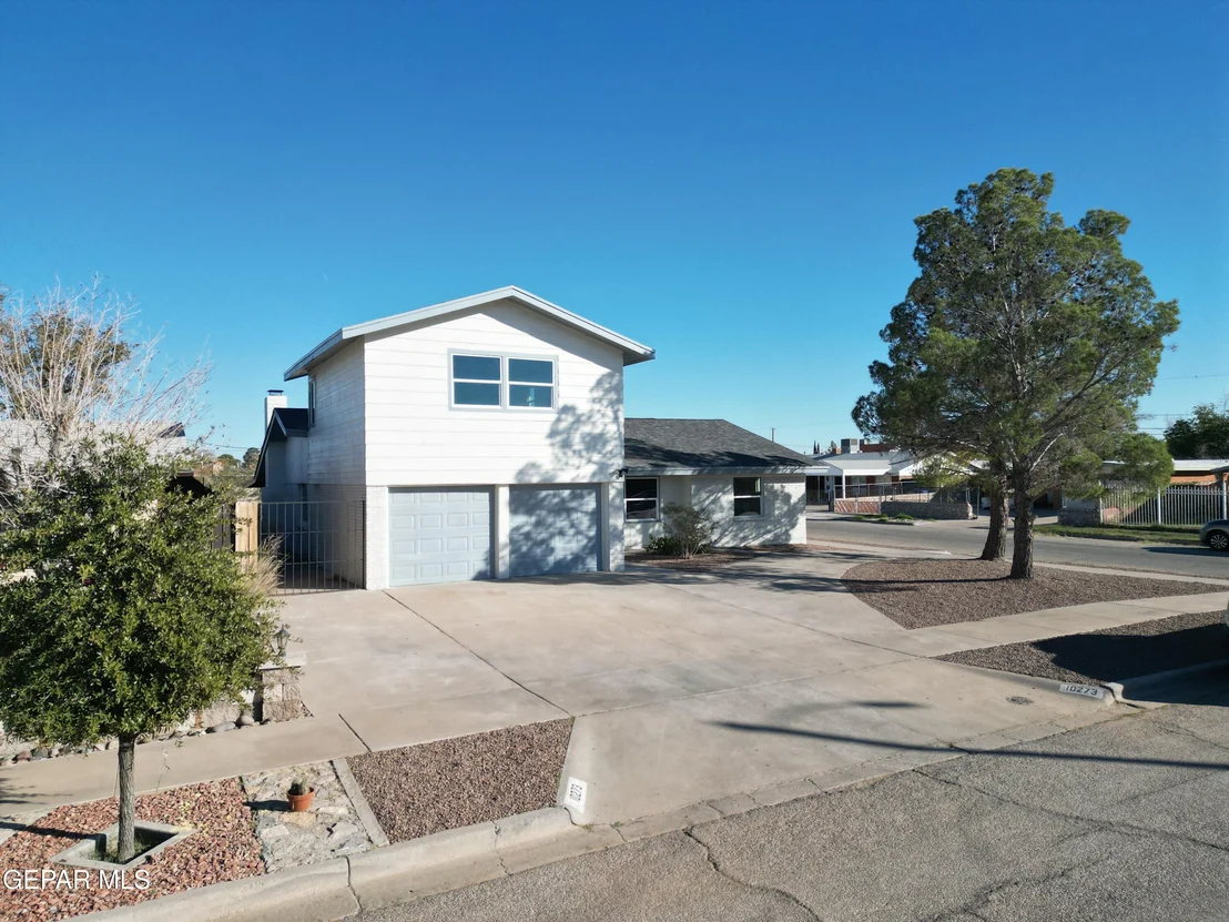 Photo of 10273 RENFREW Drive
