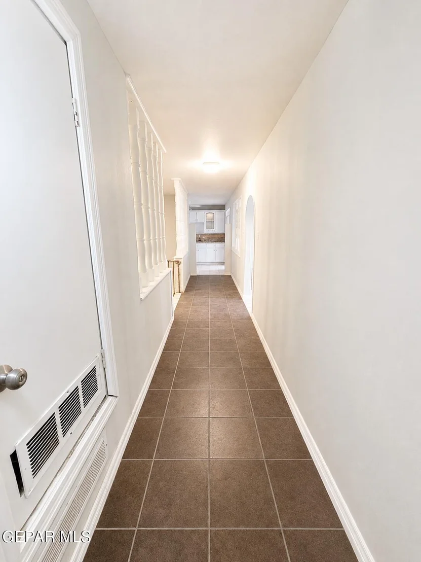 Photo of 305 MCCUNE Road