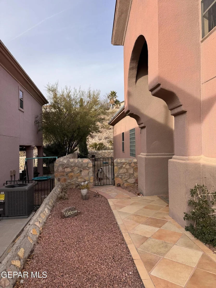 Photo of 6377 FRANKLIN GATE Drive