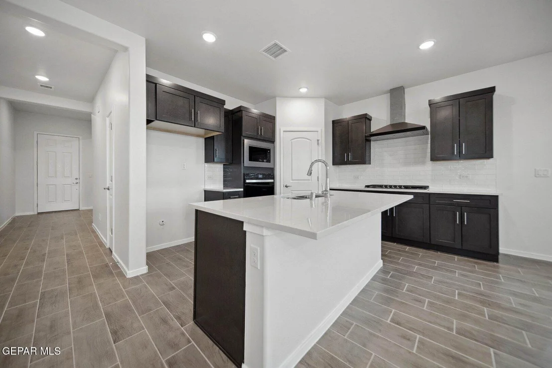 Photo of 13824 Summer Hail Avenue