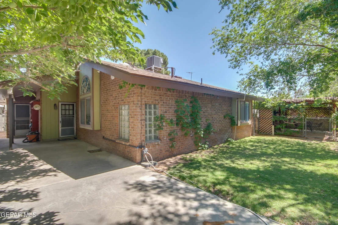 Photo of 11456 LAKE NEMI Drive
