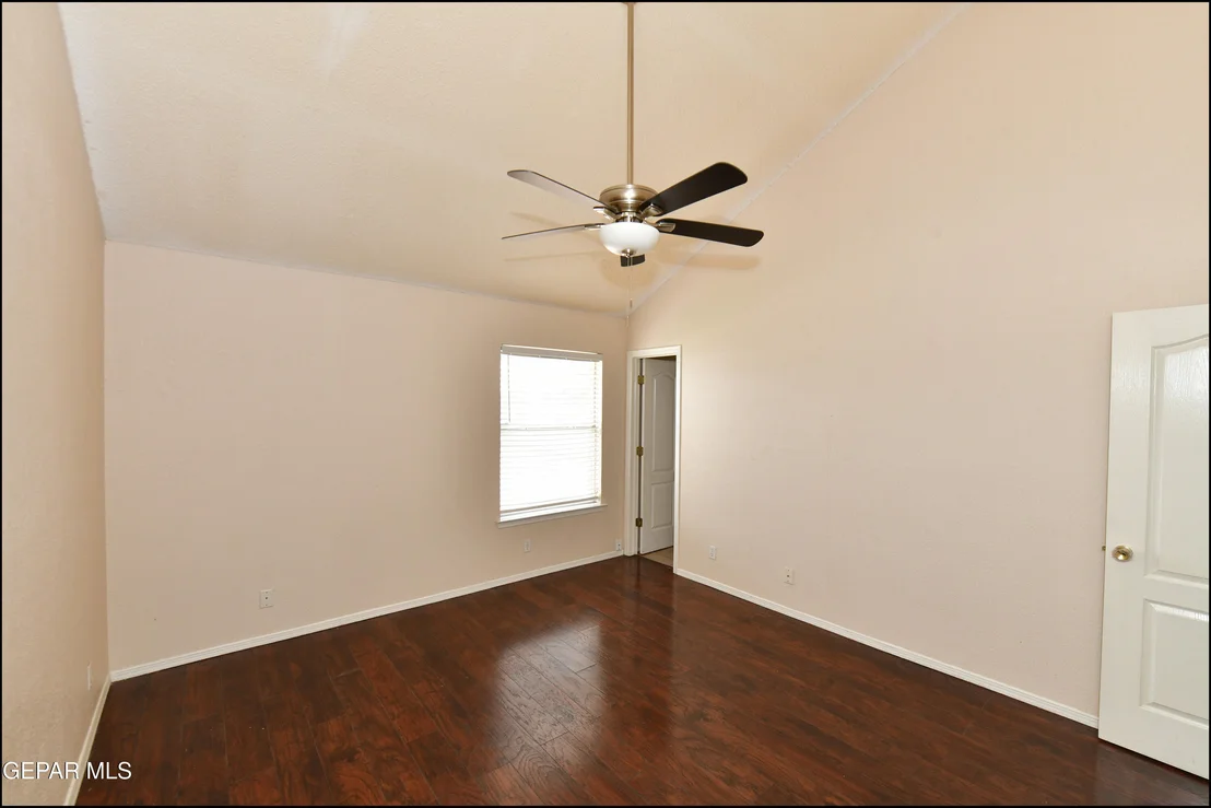 Photo of 7737 PLAZA AZUL Road
