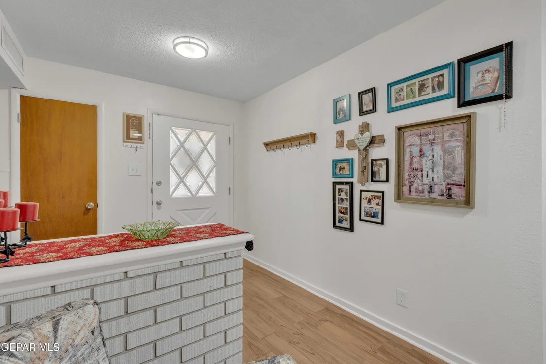 Photo of 400 Perth Court
