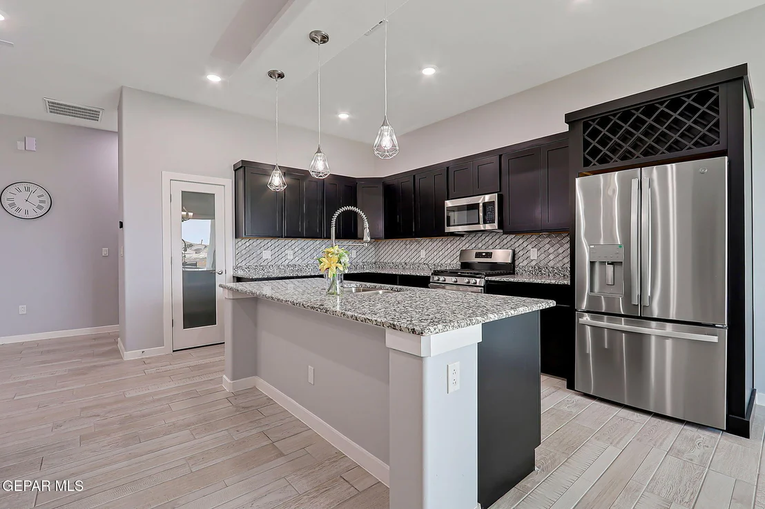 Photo of 13860 Summer View Avenue