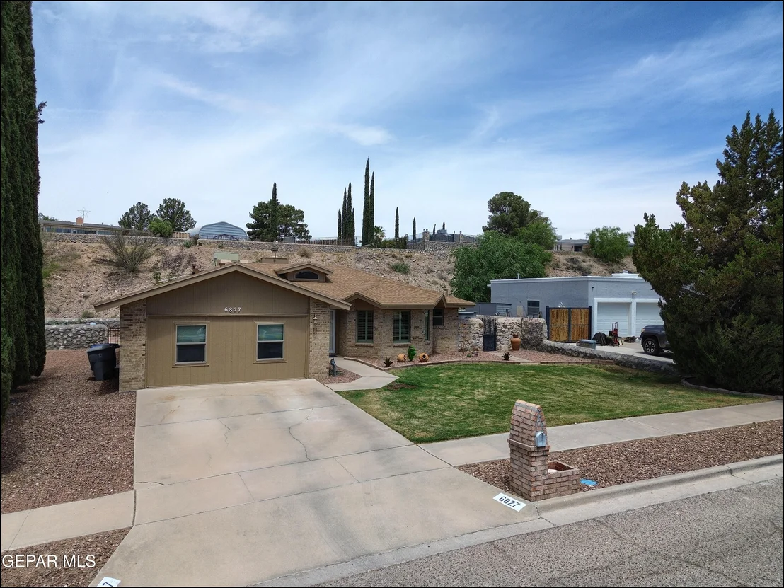 Photo of 6827 AMPOSTA Drive