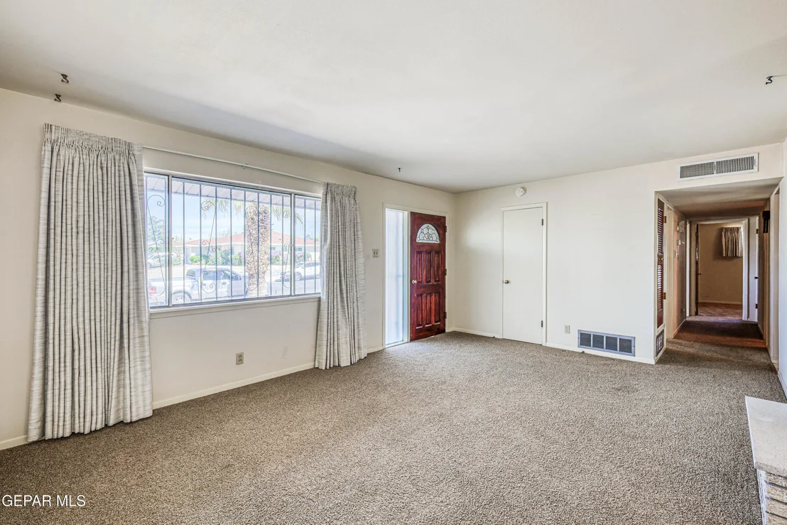 Photo of 309 DE LEON Drive