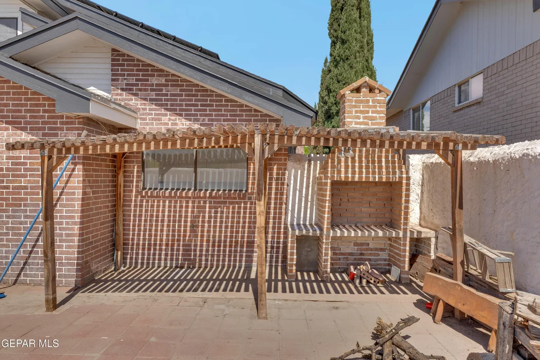 Photo of 1305 JAMES KELLEY Drive