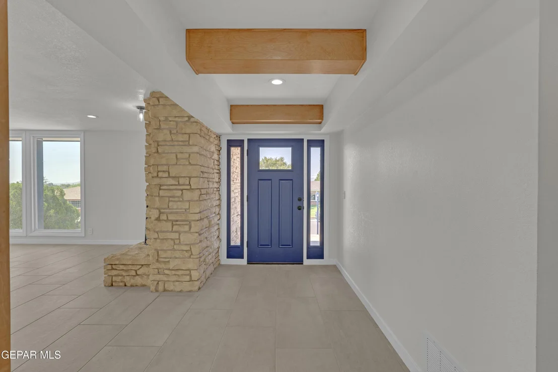 Photo of 4004 Flamingo Drive
