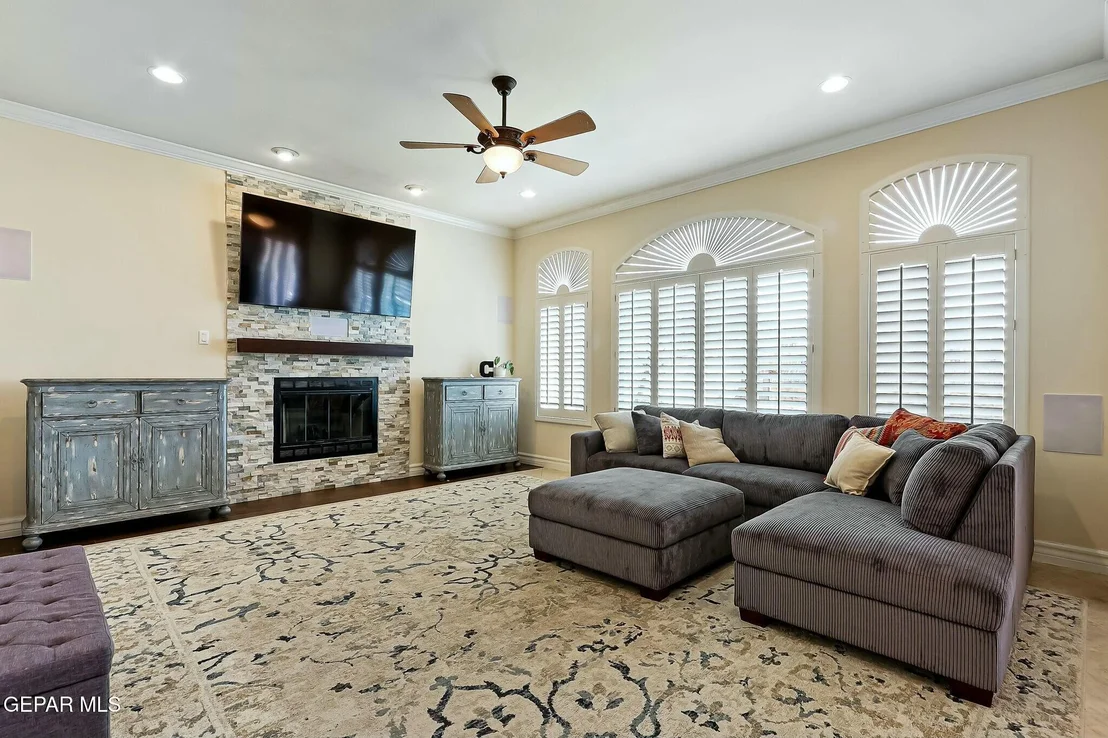 Photo of 1140 CALLE LOMAS Drive