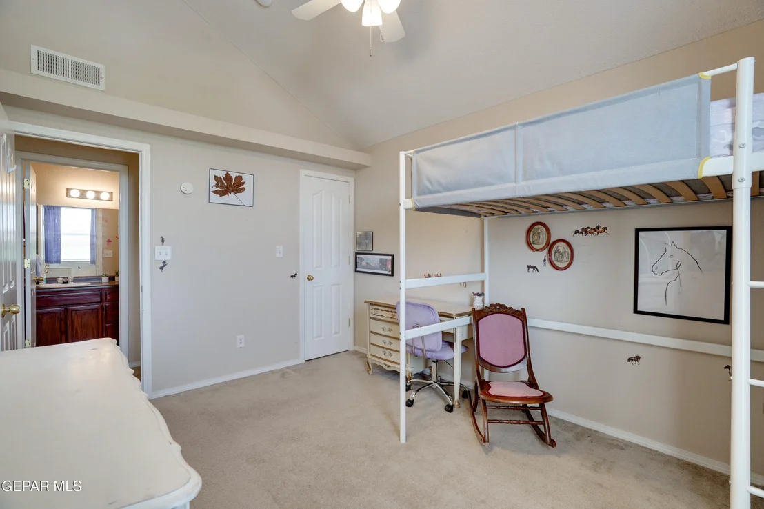 Photo of 13261 Walker Post Avenue