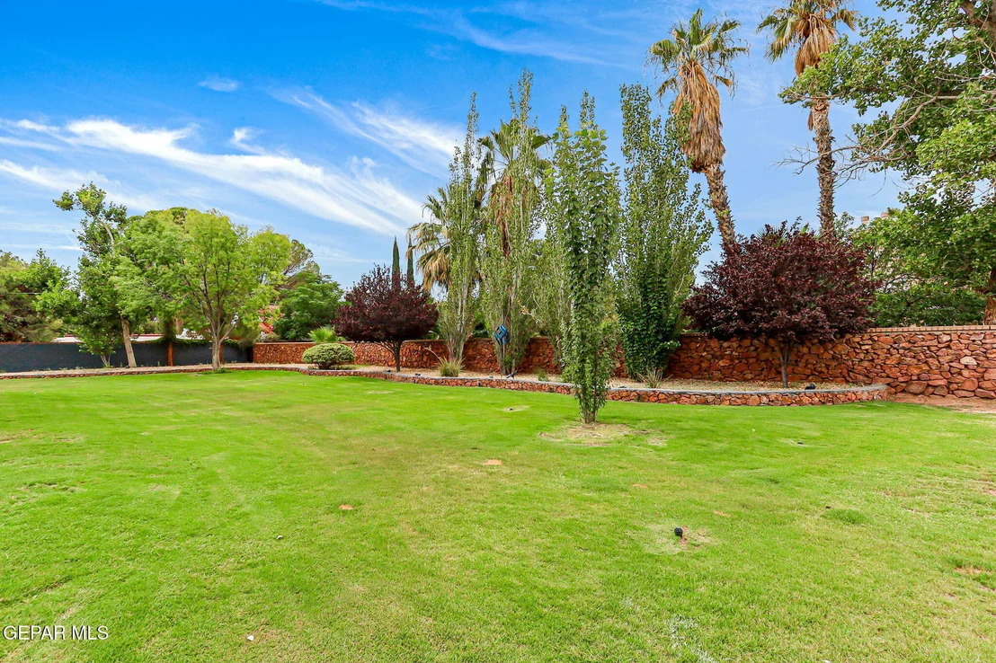 Photo of 5301 UPPER VALLEY Road