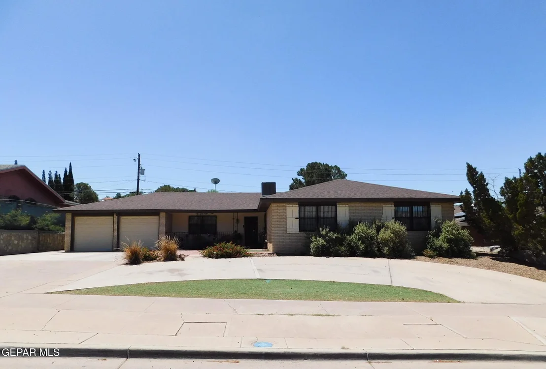 Photo of 624 DE LEON Drive
